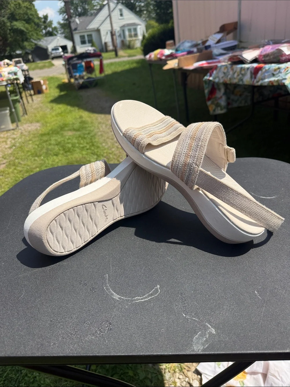 Clarks Women's Cream Elastic Strap Sandals